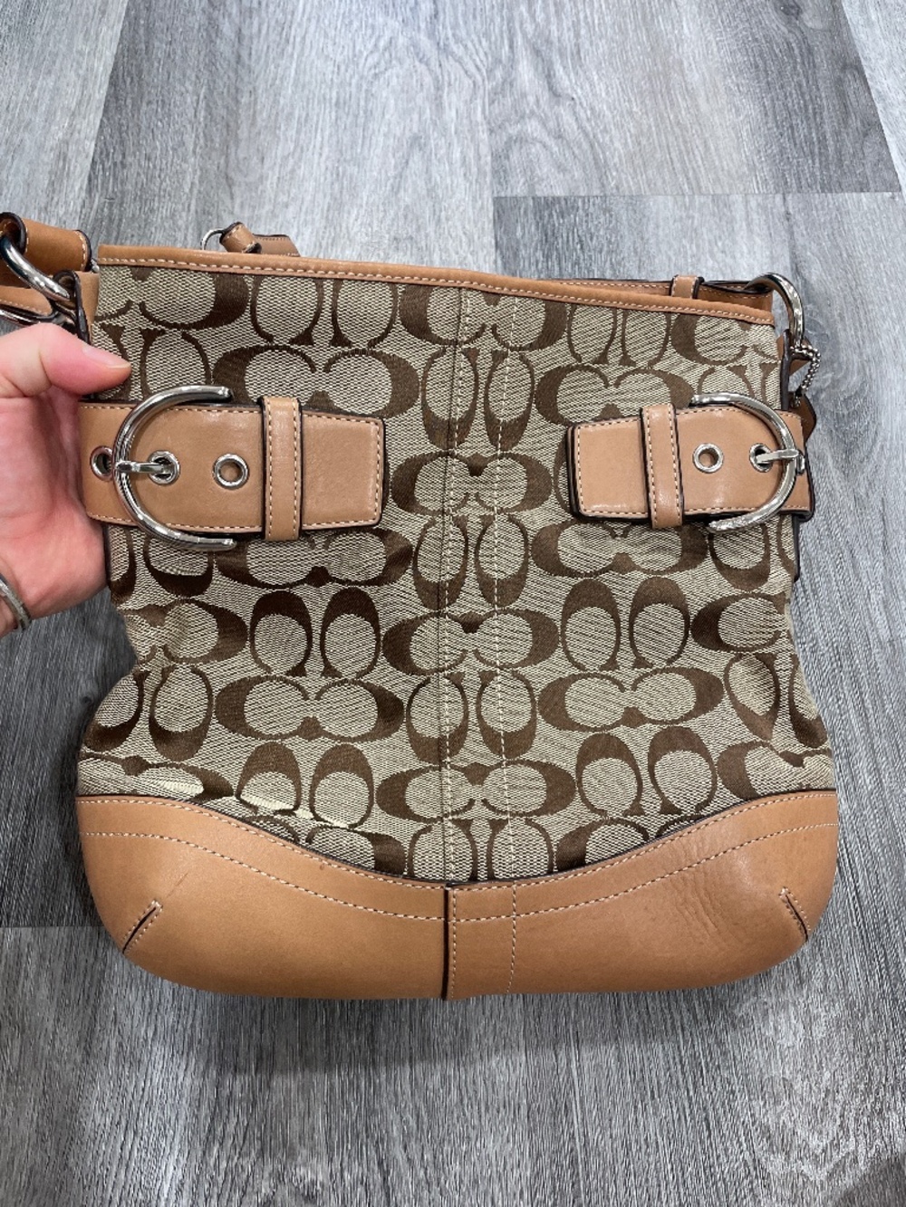 Coach signature soho buckle shoulder style F03574